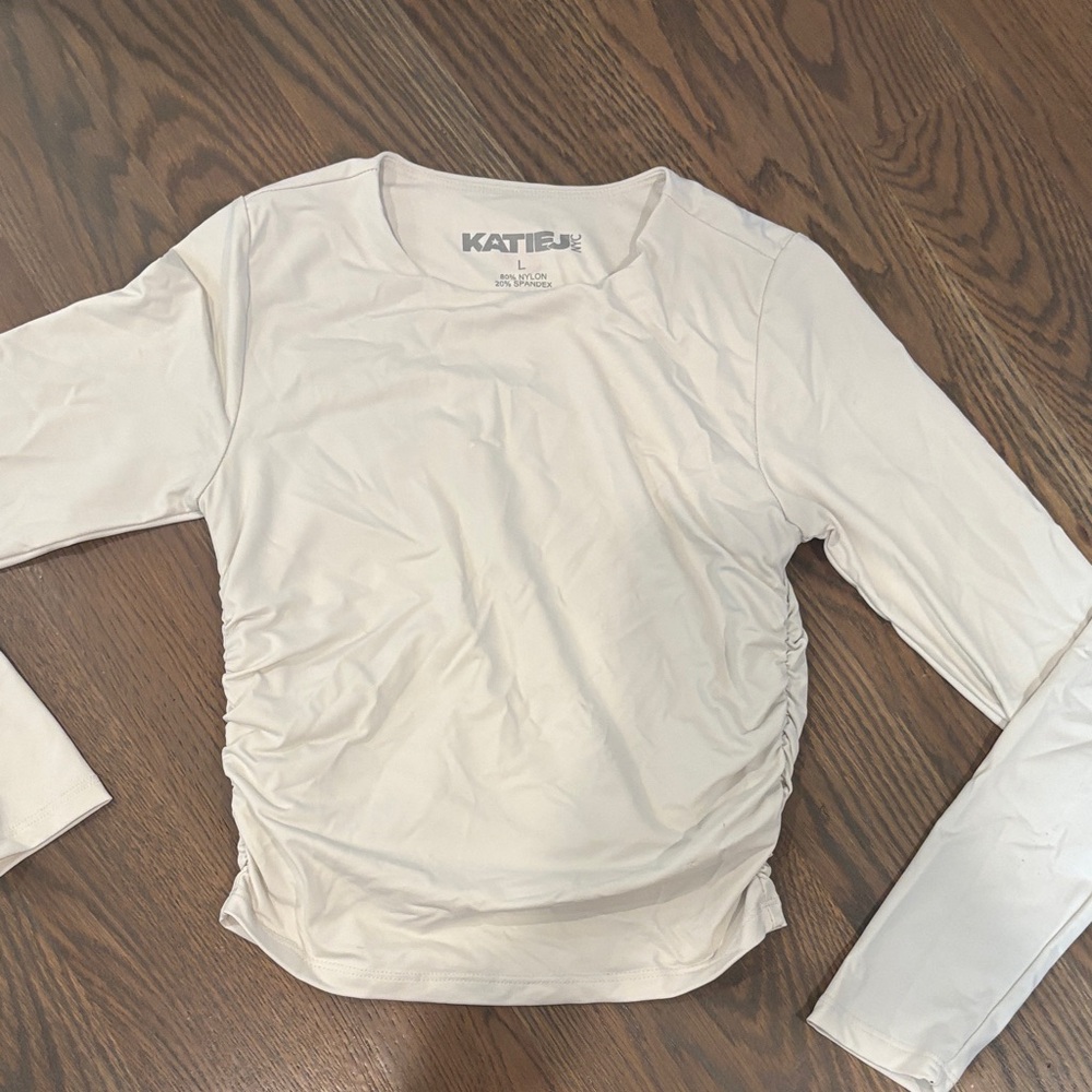 Katie J NYC White Scrunched Long Sleeve Top